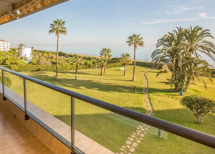 Gava4 Beachfront Barcelona 公寓 *